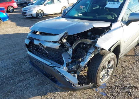 2024 Toyota Rav4 Xle z USA, uszkodzony, nr VIN 2T3P1RFV9RW448409